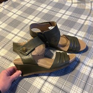 Earth -  green wedge sandals